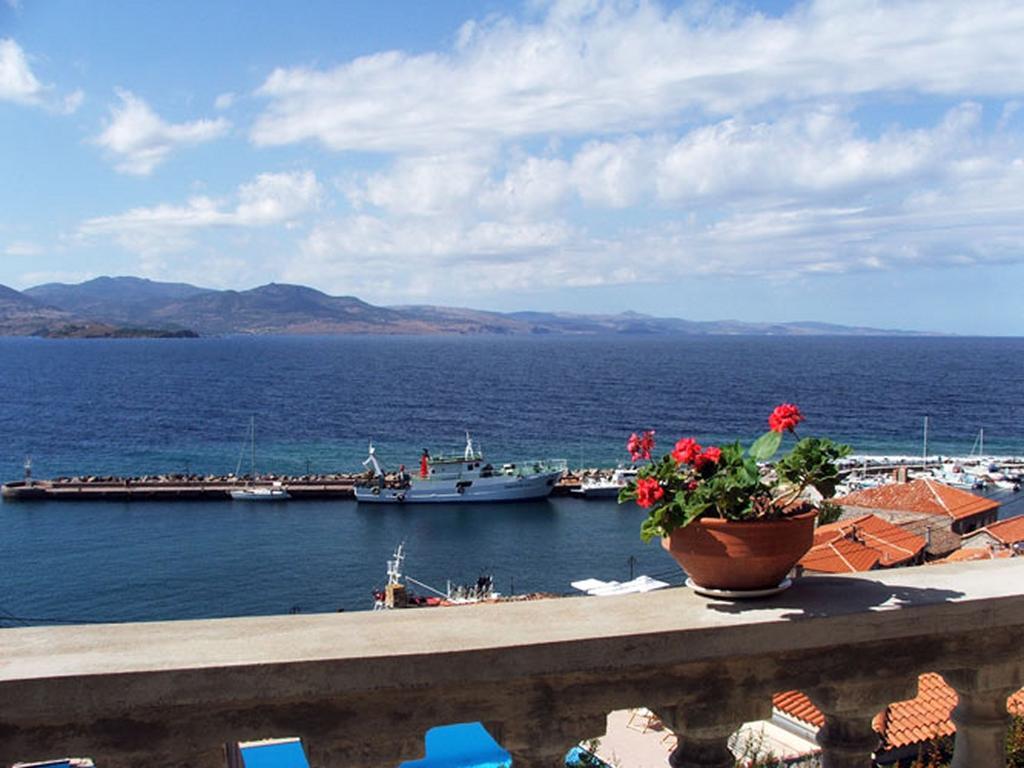 V. Molova, Molyvos, Lesvos Villa มิธิมนา ภายนอก รูปภาพ